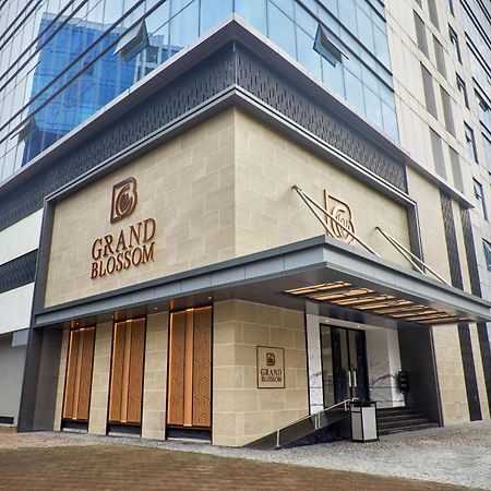Radisson Mumbai Goregaon Bombaim Exterior foto