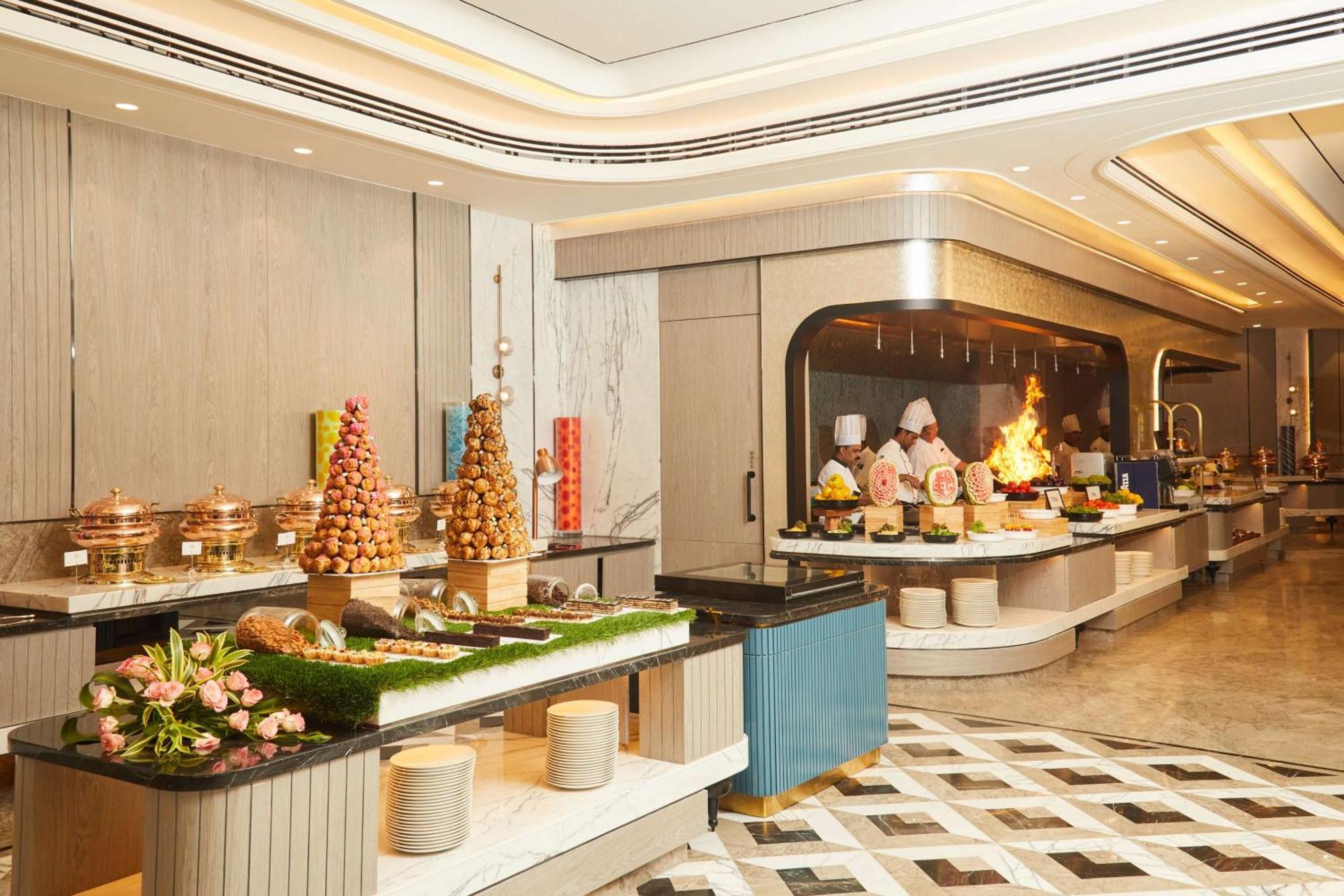 Radisson Mumbai Goregaon Bombaim Exterior foto