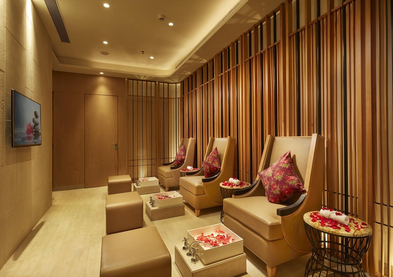 Radisson Mumbai Goregaon Bombaim Exterior foto
