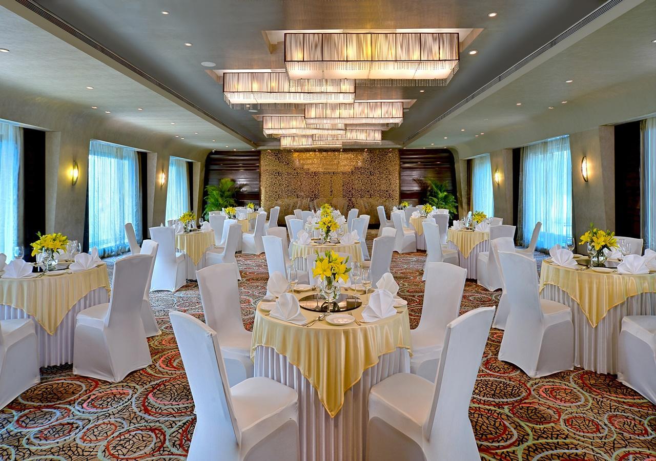Radisson Mumbai Goregaon Bombaim Exterior foto